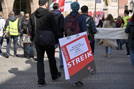 Warnstreik von Beschäftigten in Sozial- und Erziehungsberufen in Nürnberg