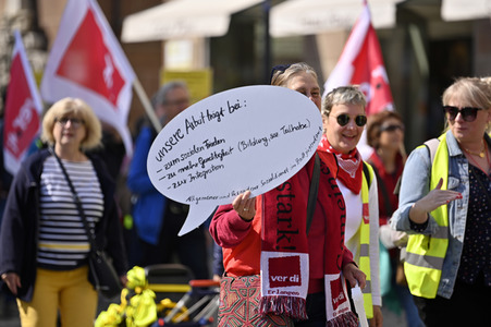 Warnstreik von Beschäftigten in Sozial- und Erziehungsberufen in Nürnberg