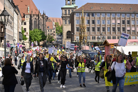 Warnstreik von Beschäftigten in Sozial- und Erziehungsberufen in Nürnberg
