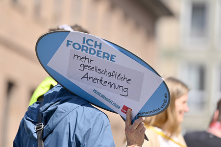 Warnstreik von Beschäftigten in Sozial- und Erziehungsberufen in Nürnberg