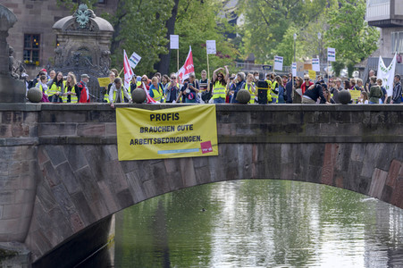 Warnstreik von Beschäftigten in Sozial- und Erziehungsberufen in Nürnberg