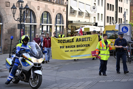 Warnstreik von Beschäftigten in Sozial- und Erziehungsberufen in Nürnberg