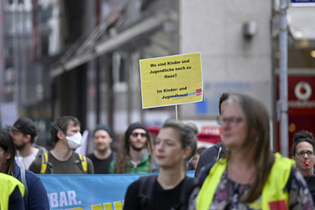 Warnstreik von Beschäftigten in Sozial- und Erziehungsberufen in Nürnberg