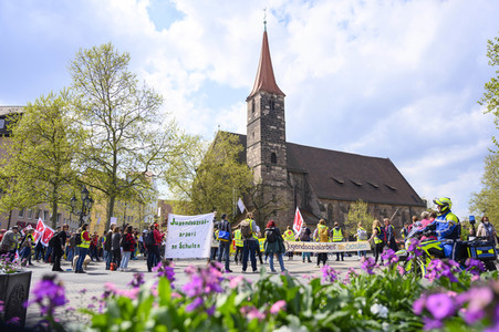 Warnstreik von Beschäftigten in Sozial- und Erziehungsberufen in Nürnberg