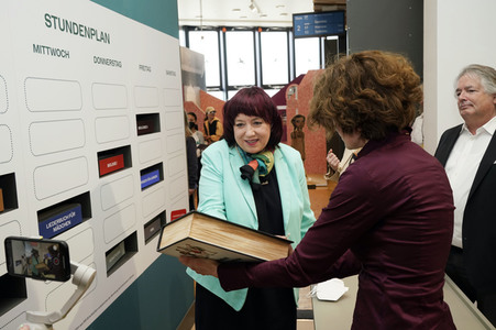 Eröffnung der Ausstellung 'Susi und Wir. Vom Hingucken und Wegschauen' in Berlin