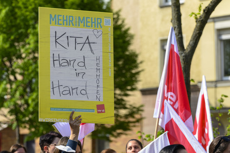 Warnstreik von Beschäftigten in Kitas und im schulischen Ganztag in Nürnberg