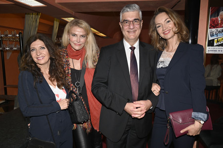 Theaterpremiere 'Das Brautkleid' in München