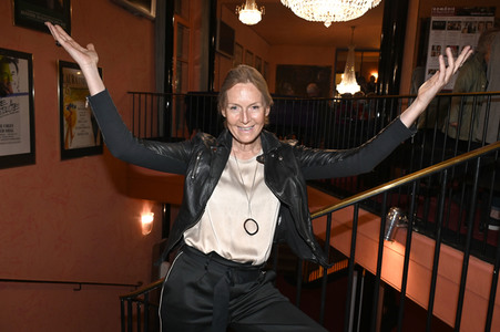 Theaterpremiere 'Das Brautkleid' in München
