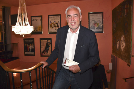 Theaterpremiere 'Das Brautkleid' in München