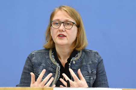 Bundespressekonferenz Erste Ergebnisse des Nationalen Diskriminierungs- und Rassismusmonitors in Berlin