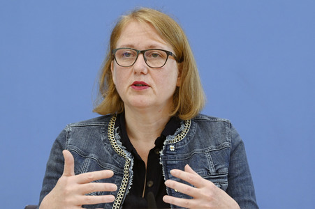 Bundespressekonferenz Erste Ergebnisse des Nationalen Diskriminierungs- und Rassismusmonitors in Berlin