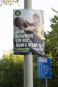 Wahlplakate zur NRW-Wahl in Bonn
