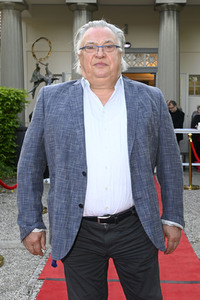 Theaterpremiere 'Monsieur Claude und seine Töchter - Teil 2' in Berlin