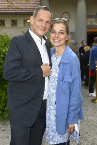 Theaterpremiere 'Monsieur Claude und seine Töchter - Teil 2' in Berlin