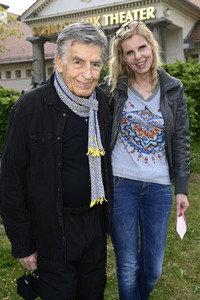 Theaterpremiere 'Monsieur Claude und seine Töchter - Teil 2' in Berlin