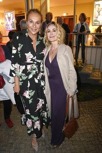 Theaterpremiere 'Monsieur Claude und seine Töchter - Teil 2' in Berlin