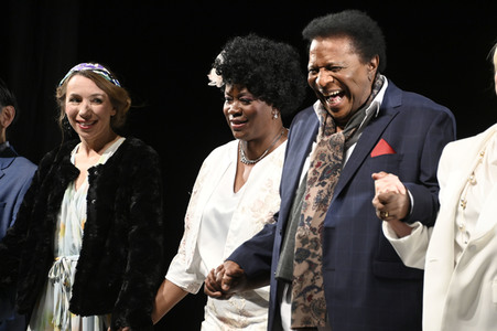 Theaterpremiere 'Monsieur Claude und seine Töchter - Teil 2' in Berlin