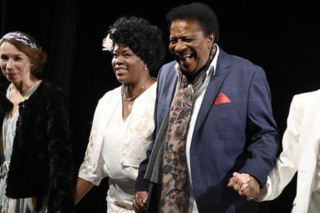 Theaterpremiere 'Monsieur Claude und seine Töchter - Teil 2' in Berlin