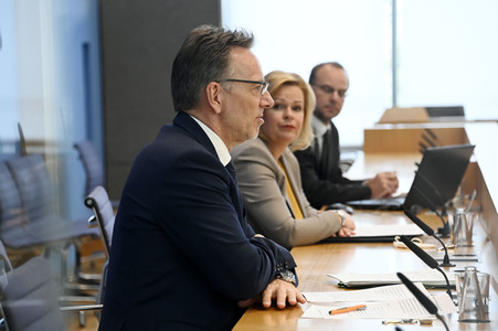 Bundespressekonferenz Vorstellung des Jahresberichts Fallzahlen politisch motivierter Kriminalität in Berlin