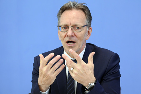 Bundespressekonferenz Vorstellung des Jahresberichts Fallzahlen politisch motivierter Kriminalität in Berlin
