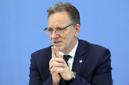 Bundespressekonferenz Vorstellung des Jahresberichts Fallzahlen politisch motivierter Kriminalität in Berlin