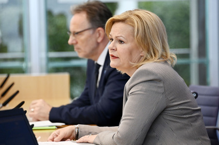 Bundespressekonferenz Vorstellung des Jahresberichts Fallzahlen politisch motivierter Kriminalität in Berlin