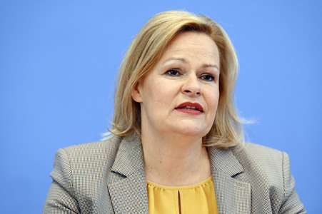 Bundespressekonferenz Vorstellung des Jahresberichts Fallzahlen politisch motivierter Kriminalität in Berlin