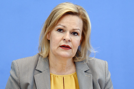 Bundespressekonferenz Vorstellung des Jahresberichts Fallzahlen politisch motivierter Kriminalität in Berlin