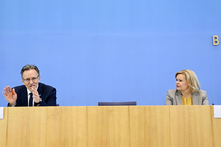 Bundespressekonferenz Vorstellung des Jahresberichts Fallzahlen politisch motivierter Kriminalität in Berlin