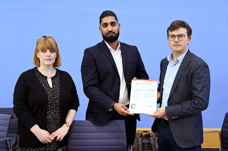 Bundespressekonferenz Jahresbilanz rechte Gewalt 2021 und Coronaleugner-Gewalt in Berlin
