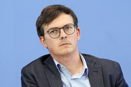 Bundespressekonferenz Jahresbilanz rechte Gewalt 2021 und Coronaleugner-Gewalt in Berlin