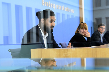 Bundespressekonferenz Jahresbilanz rechte Gewalt 2021 und Coronaleugner-Gewalt in Berlin