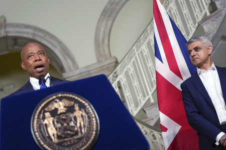 Sadiq Khan zu Gast im Rathaus von New York