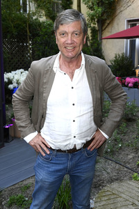 Opening von Survivors Home in Berlin