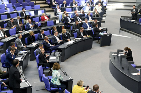 33. Sitzung des Deutschen Bundestages in Berlin