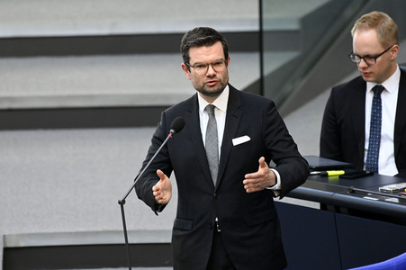 33. Sitzung des Deutschen Bundestages in Berlin