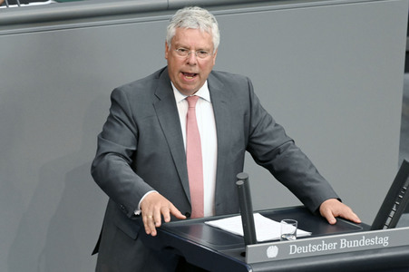 33. Sitzung des Deutschen Bundestages in Berlin
