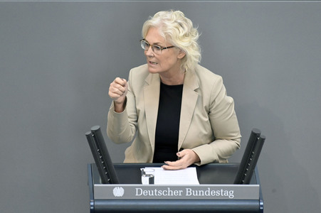 33. Sitzung des Deutschen Bundestages in Berlin