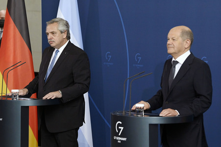 Pressekonferenz von Olaf Scholz und Alberto Ángel Fernández in Berlin