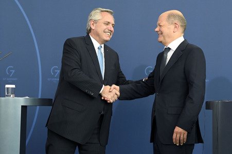 Pressekonferenz von Olaf Scholz und Alberto Ángel Fernández in Berlin