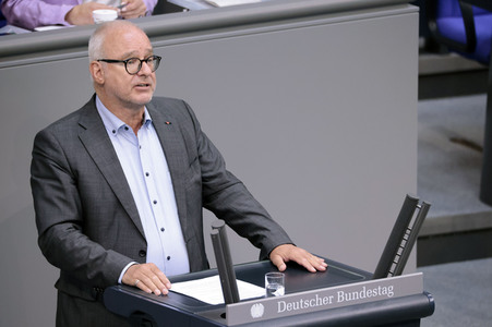 35. Sitzung des Deutschen Bundestages in Berlin