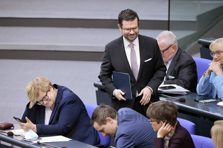35. Sitzung des Deutschen Bundestages in Berlin