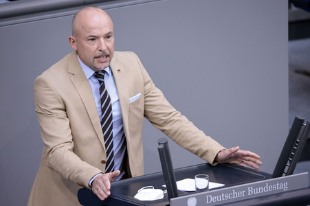 35. Sitzung des Deutschen Bundestages in Berlin