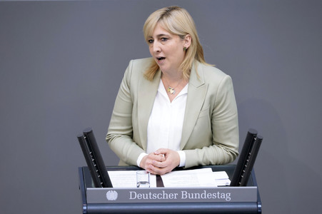 35. Sitzung des Deutschen Bundestages in Berlin