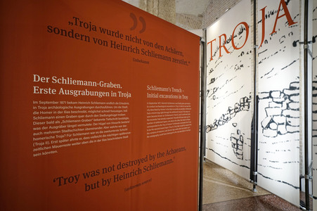 Pressetermin zur Ausstellung 'Schliemanns Welten. Sein Leben. Seine Entdeckungen. Sein Mythos' in Berlin