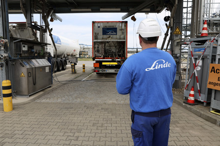 Robert Habeck in Leuna