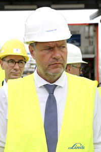 Robert Habeck in Leuna
