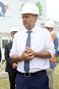 Robert Habeck in Leuna