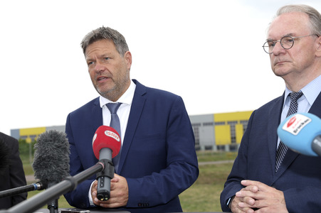 Robert Habeck in Leuna