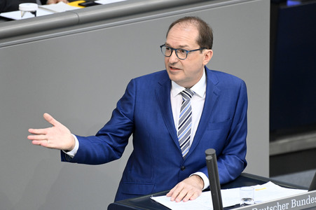 37. Sitzung des Deutschen Bundestages in Berlin